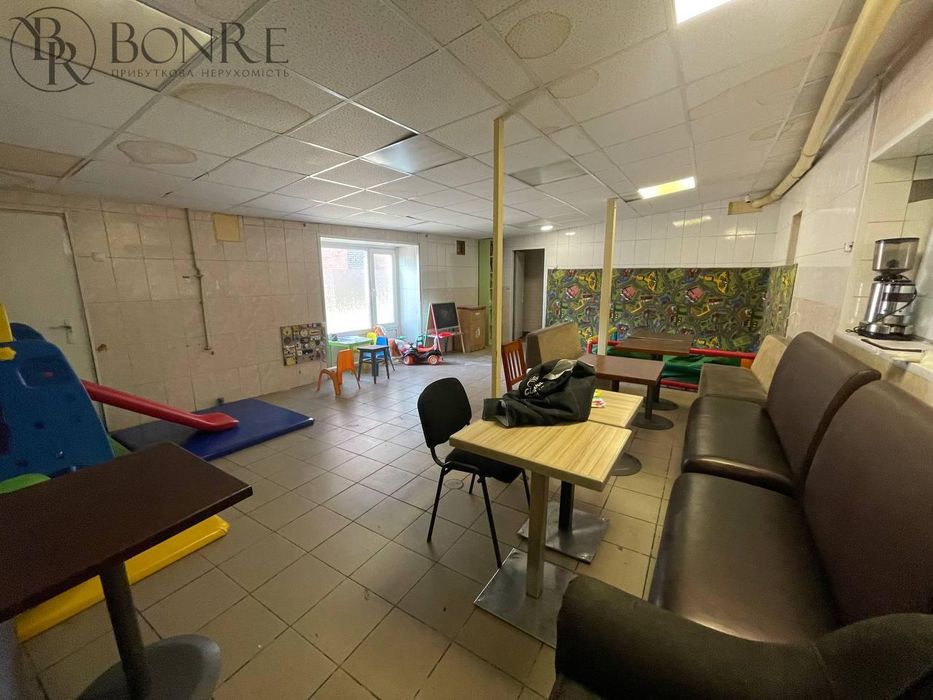 Оренда, Фасадні, Торгові та Офісні, Ромни, Соборна, 9-65м2