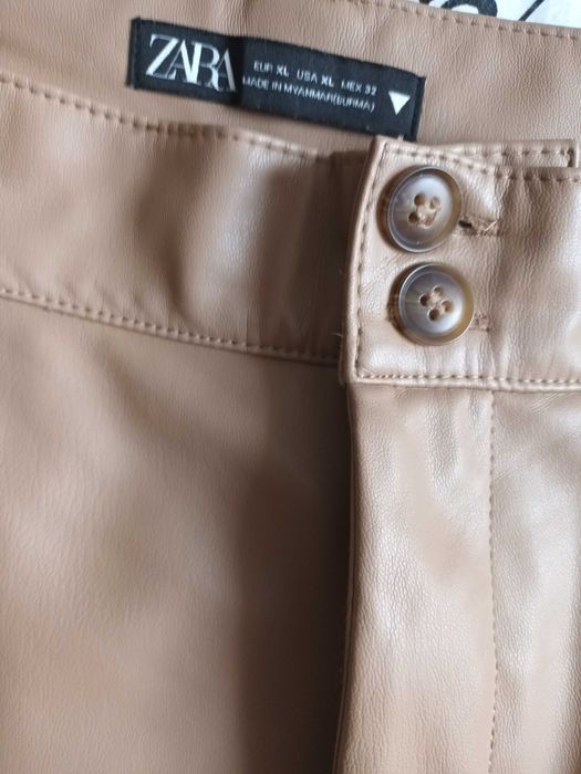 Lekko ocieplane damskie spodnie z ekoskóry ZARA roz 42  wysoki stan