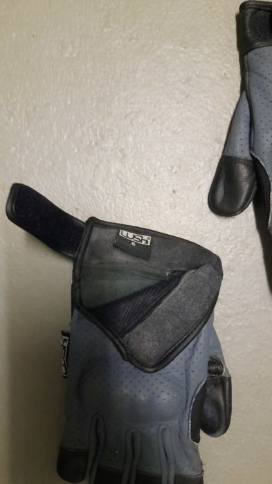 Luvas Slide Skate - Lush GT Race - Cinza Escuro, com muito pouco uso.