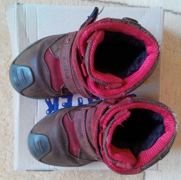 Зимові  чоботи ботінки Bartek 24 р