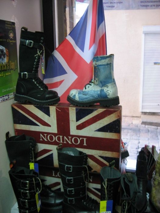 Черевики оригінал 17 моделей Dr. Martens bovver rock original супер ці