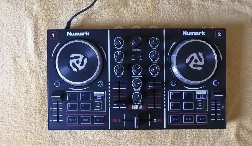 Numark Dj controlador Party Mix