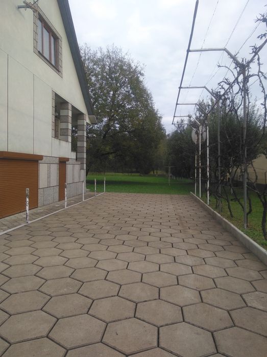 Продається будинок.Закарпатська обл.Тячівський р—н.,село Вільхівці.