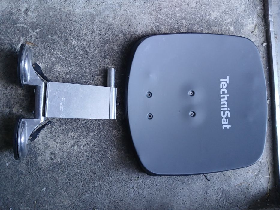 Zestaw TV telewizor plus antena satelitarna plus uchwyt do anteny