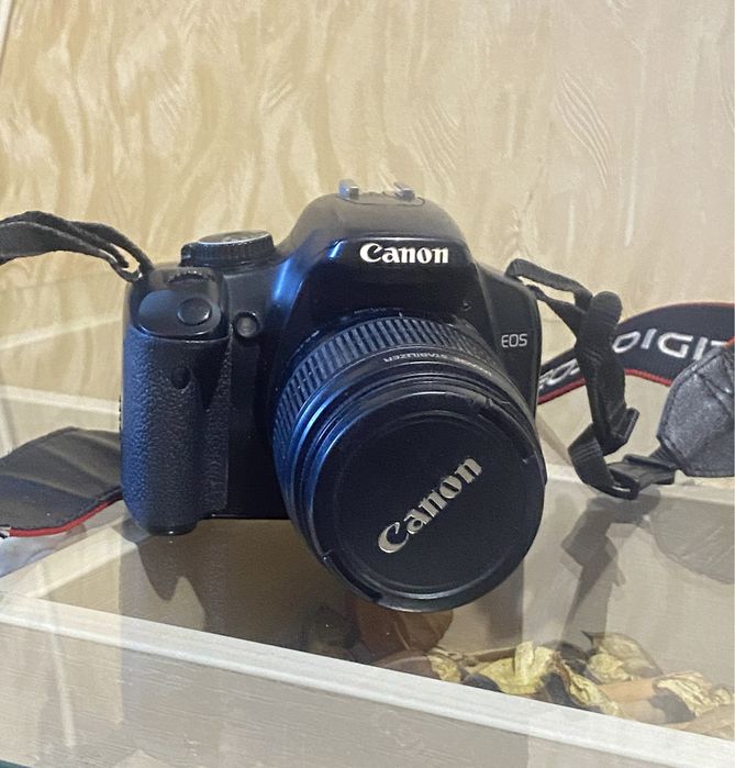 Фотоаппарат Canon EOS 450d,