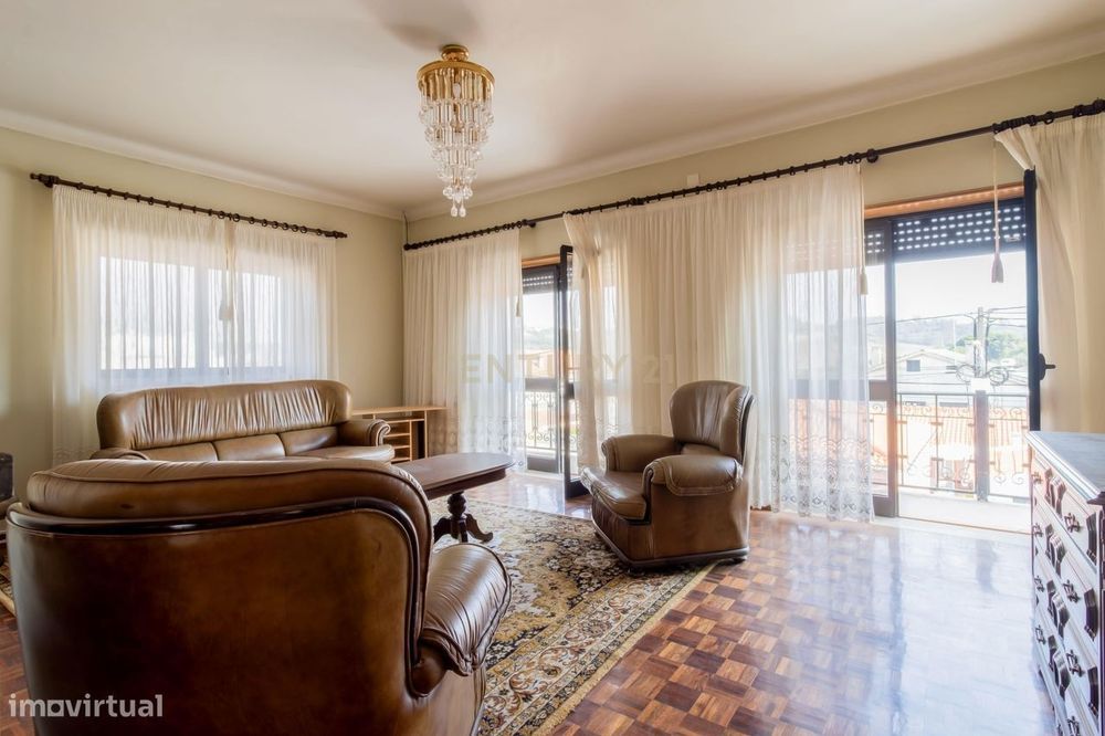 Exclusive Residence in Alcobaça – Comfort, Space, and Investment Potential