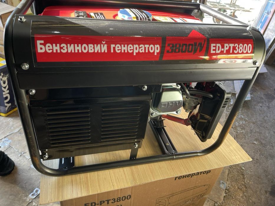 Бeнзинoвий гeнepaтop Edon PT-З800 3.8кВт