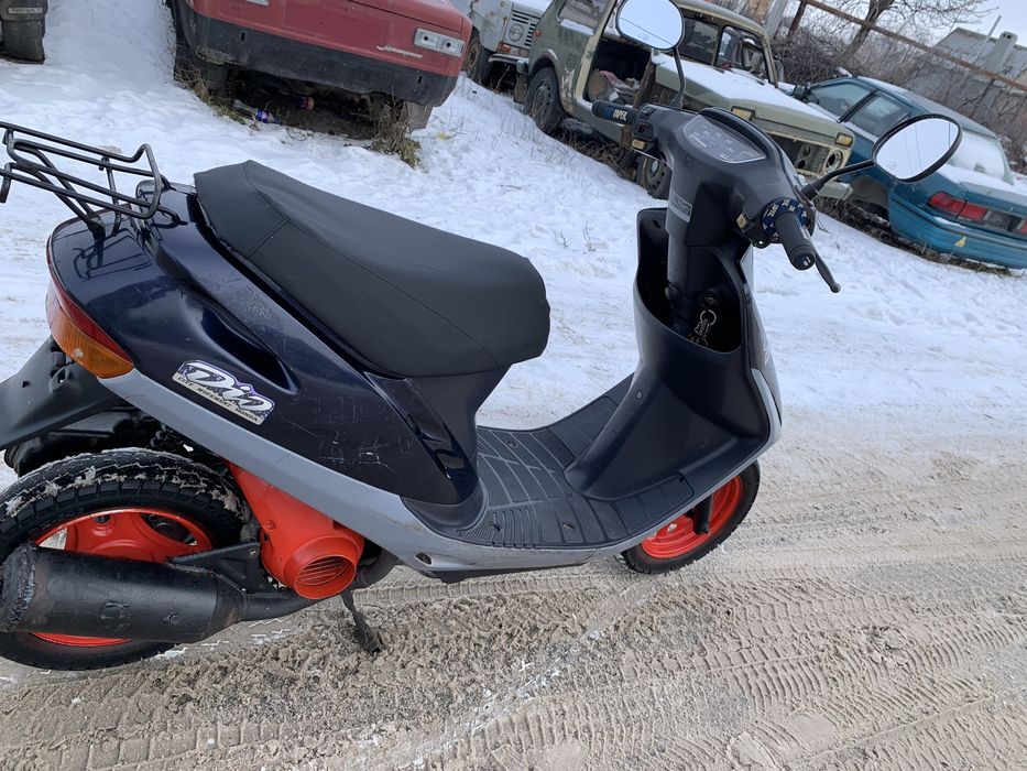 Скутер Honda dio. йде
