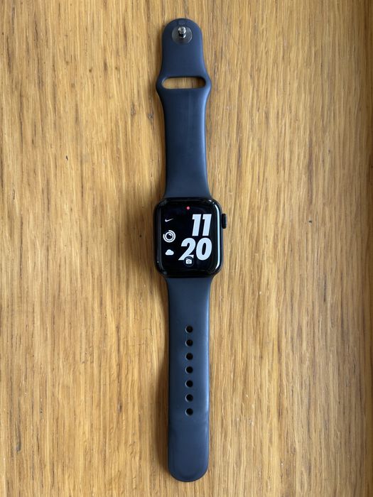 Apple Watch SE - 2.ª geração (GPS + Cellular) 40 mm