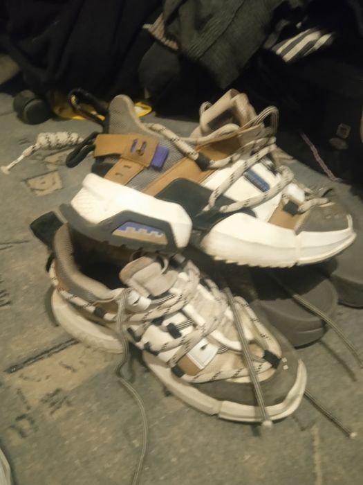 Кроссовки для города