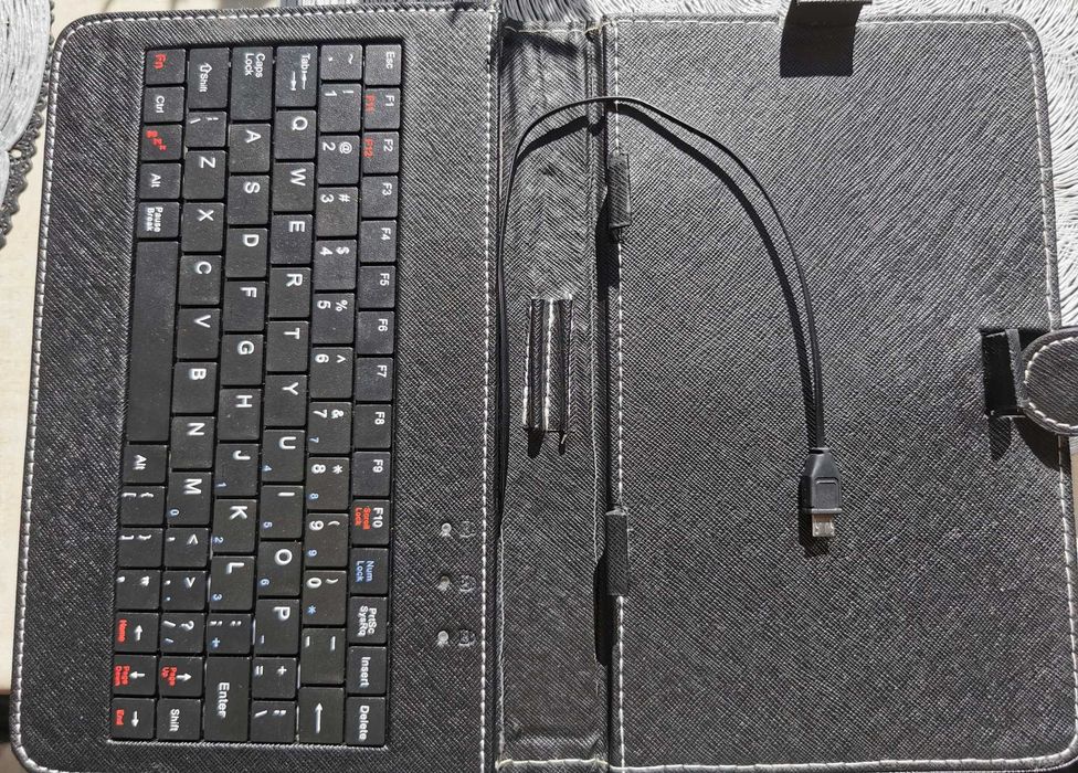 Klawiatura do tabletu, używana micro usb
