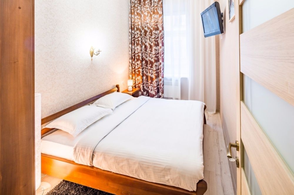 Подобово 2-к, центр, ТЦ "Магнус", вул.Балабана