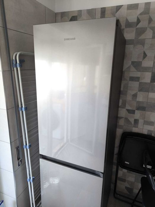 Frígorifico Combinado - Utilizado em casa de férias como novo