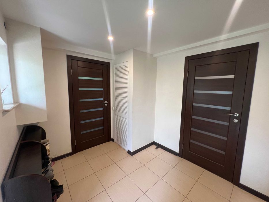 Капітальний будинок в місті Яготин - 5 кімнат, Є ВІДЕООГЛЯД