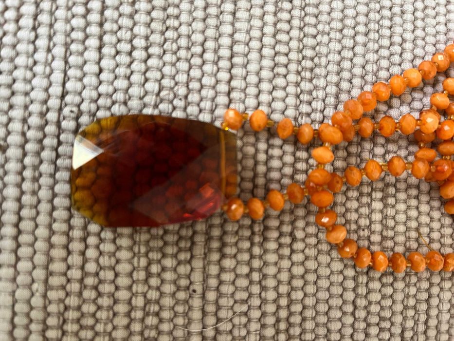 Colar Missangas Facetadas e Cristal acrílico côr Âmbar