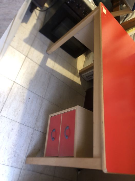 Secretaria mais cadeira