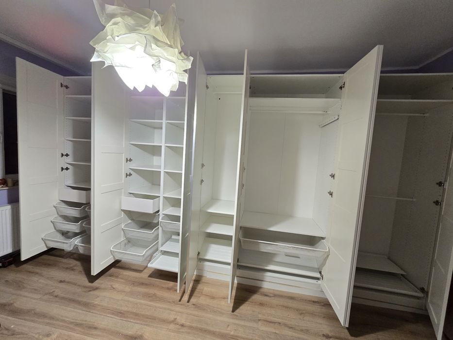 Skręcanie mebli z paczek, montaż mebli