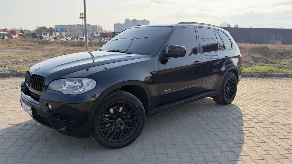 Продам Х5 е70 3л бензин срочно