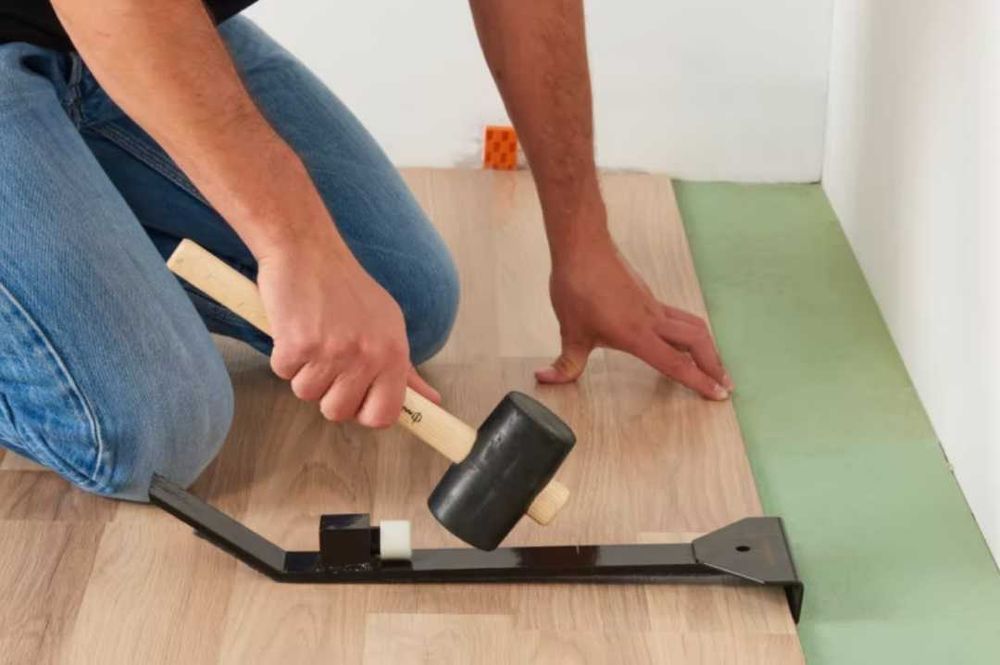 Dobijak metalowy do podłóg paneli itp Magnusson