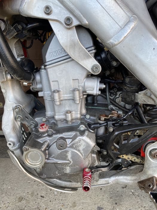 Honda CRF 250 w dobrym stanie po udokumentowanym remoncie (sxf yzf tc)