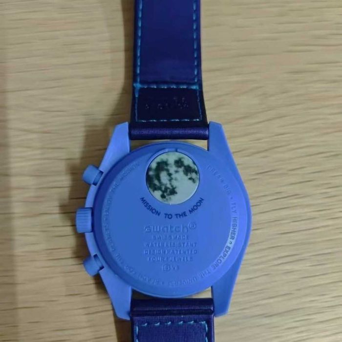 SO33N700 - limitowana edycja Super Blue Moon