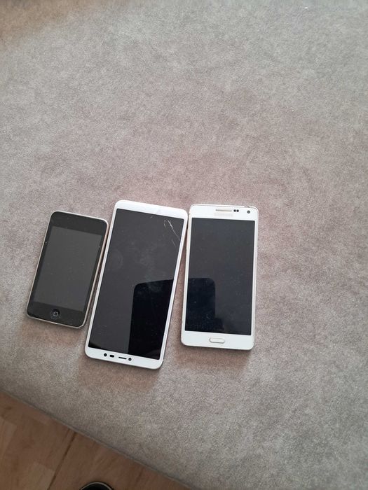 Lote de telemóveis e box android em bom estado.