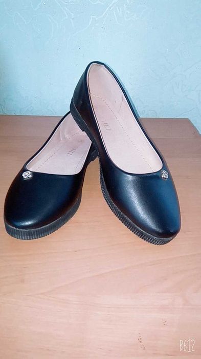 Продам туфли женские новые 38 р.
