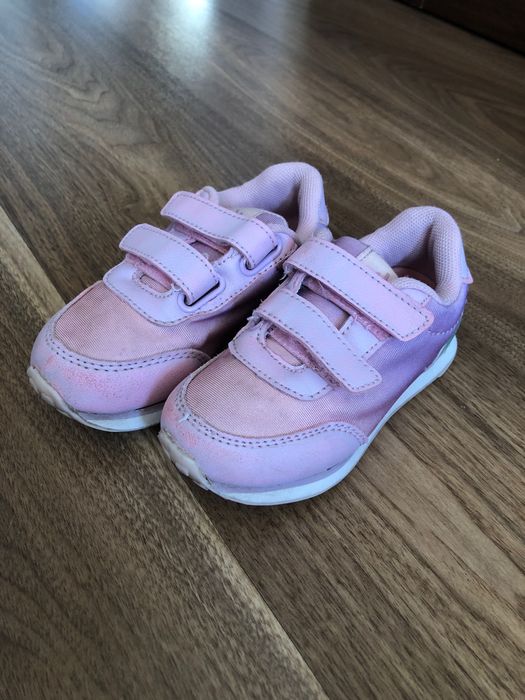 Buty sportowe dla dziewczynki r. 28
