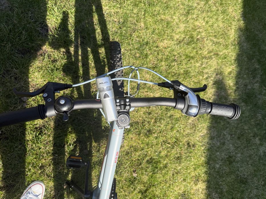 Rower Cube acid 200 kola 20 cali