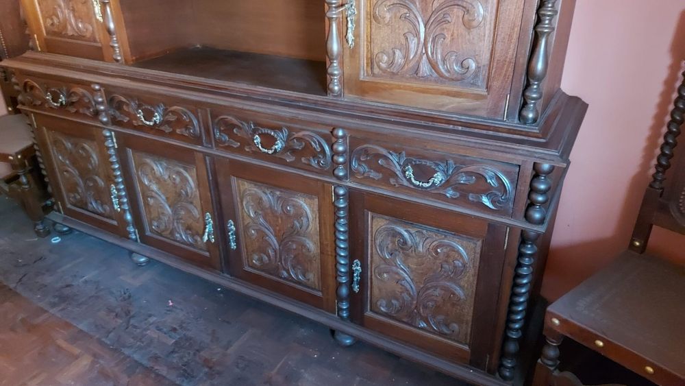 Móveis antigos  de sala de jantar