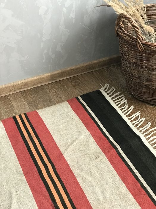 Килим тканий вовняний