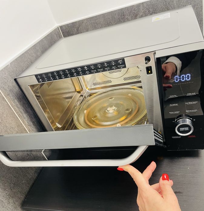 Kuchenka mikrofalowa HISENSE Super Combo