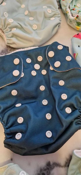 8 Fraldas Reutilizáveis + 4 Absorventes | Littles & Bloomz e Happy Flute | 25€