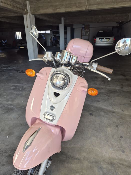 Vendo mota 50cc em bom estado