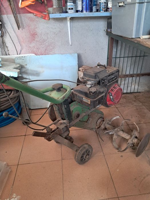 Moto inxada ou trator
