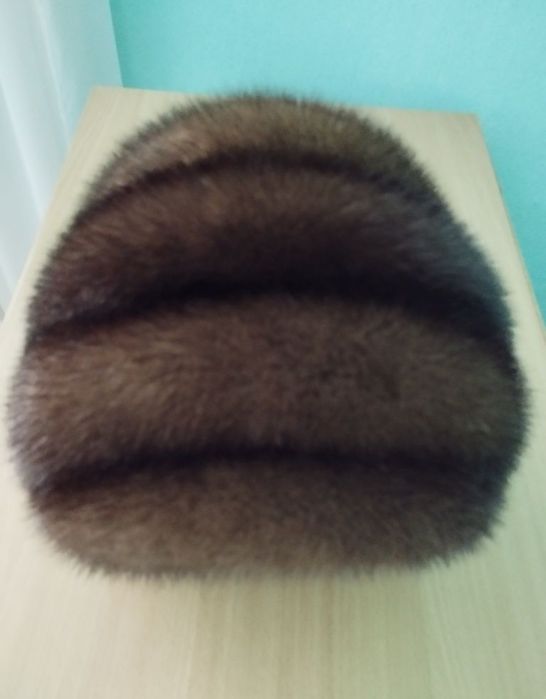 Жіноча норкова шапка