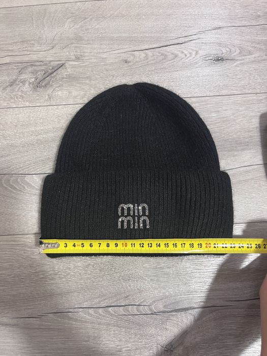 Зимова шапка під бренд