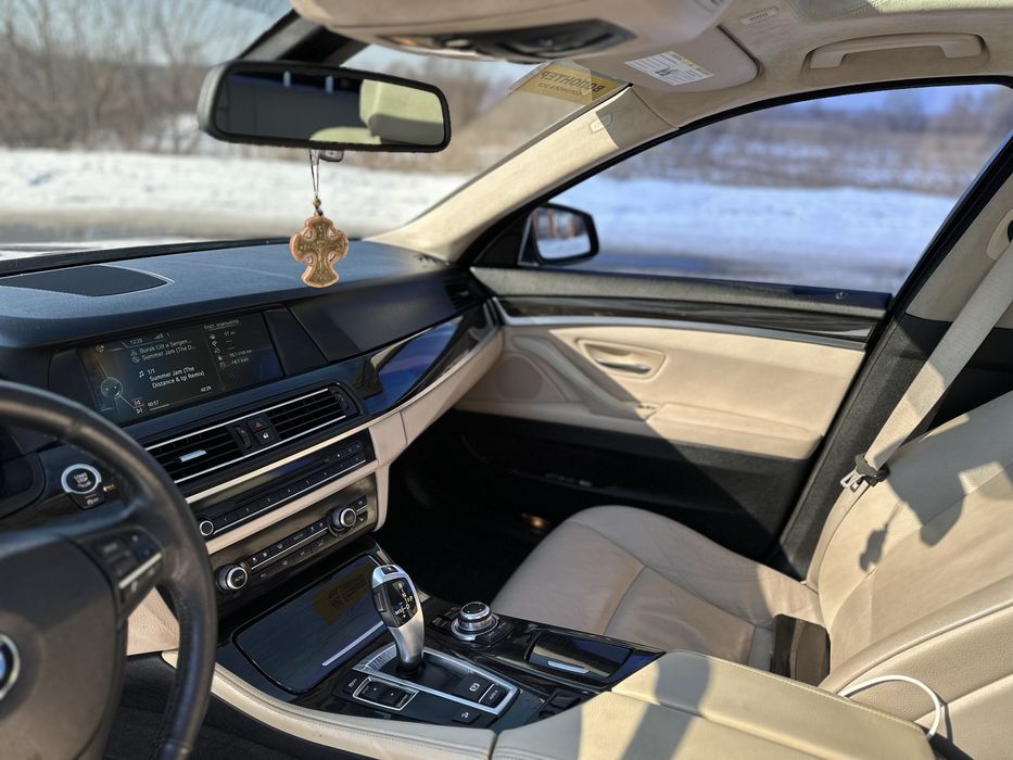Продам BMW 5 F10.