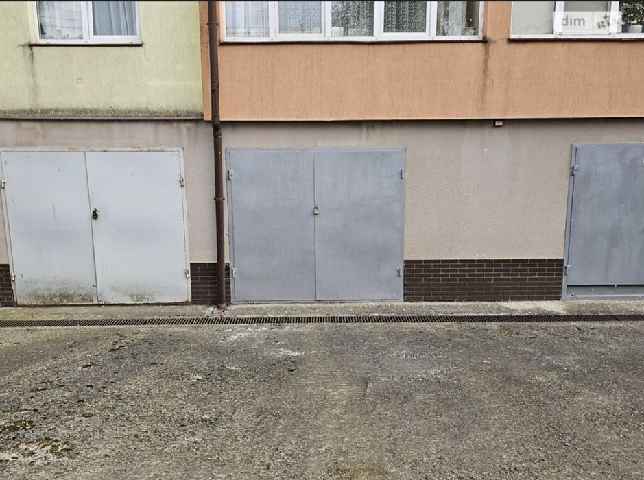 Гараж з електрикою в новобудові