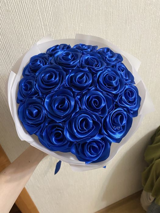 Букети з стрічки. Атласні троянди