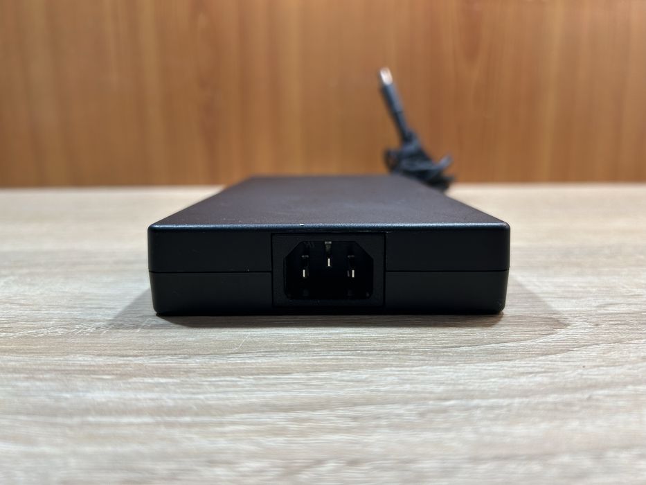 Блок живлення HP 2OV 14A 280W (7.4*5.0)