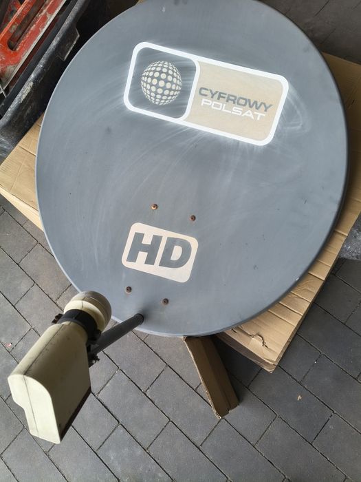 Antena satelitarna z konwekterem