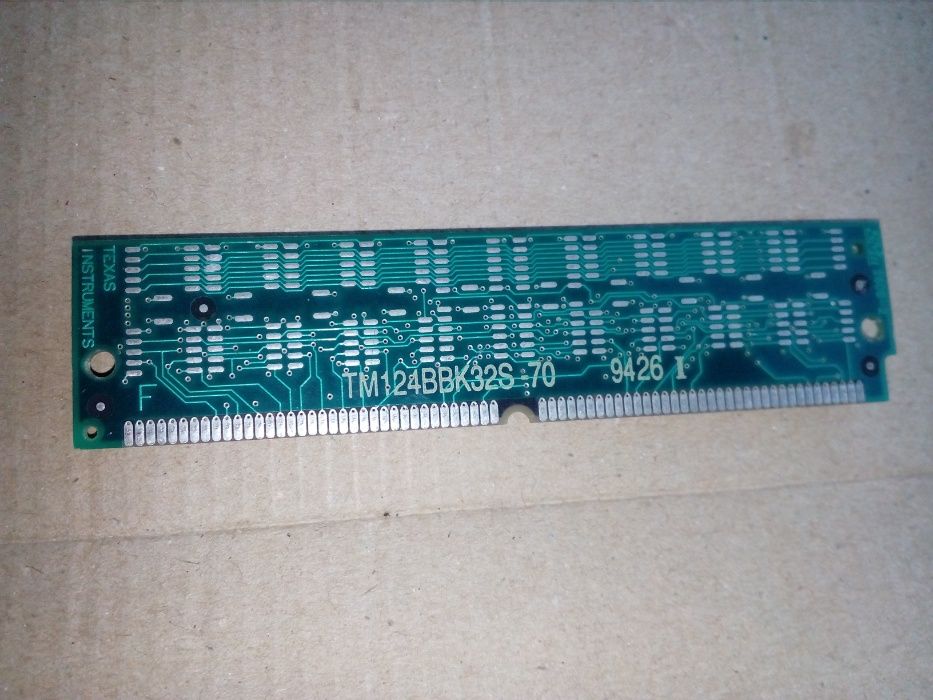 Планка памяти ретро TM124BBK32S