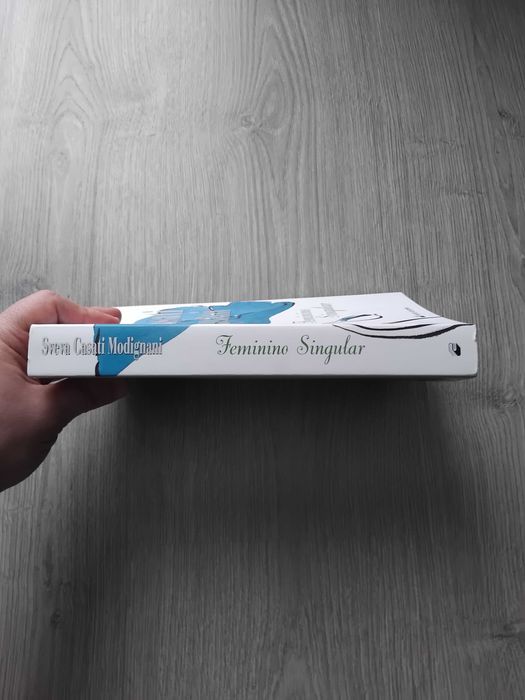 Livro Feminino Singular de Sveva Casati Modignani