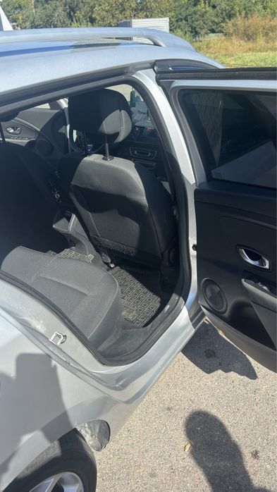 Продам автомобіль Renault Megan