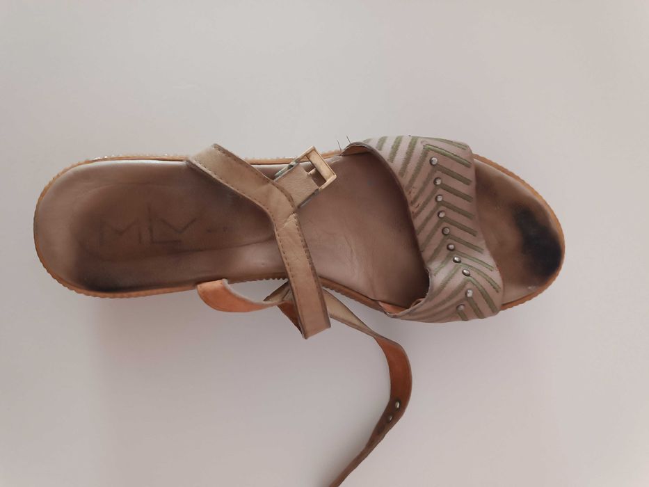 Sandálias de salto MLV