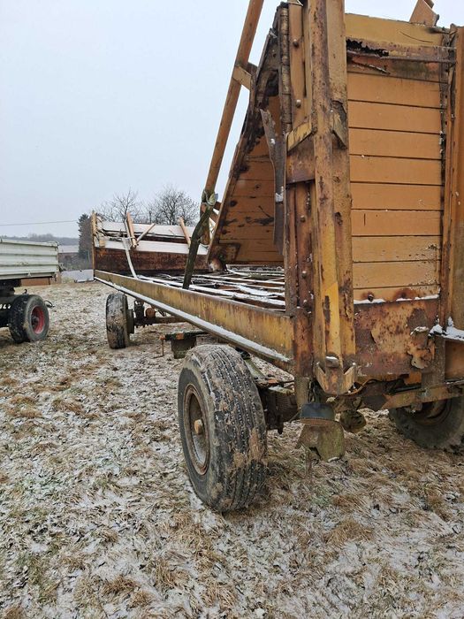 Przyczepa platforma do bel, balotów slomy siana