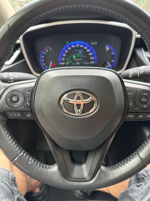 Toyota Corolla e21 , гібрид, 1.8