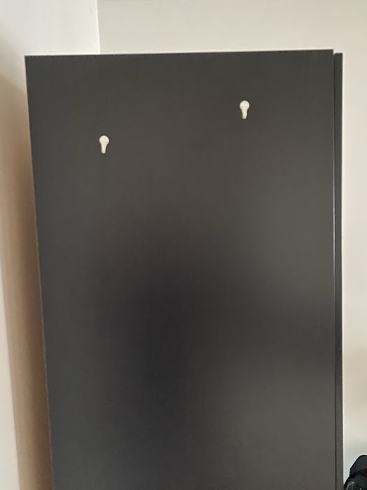 Roupeiro em bom estado