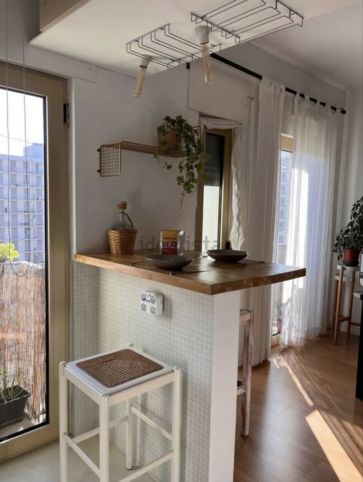 Arrenda-se apartamento T1 mobilado Avenidas Novas